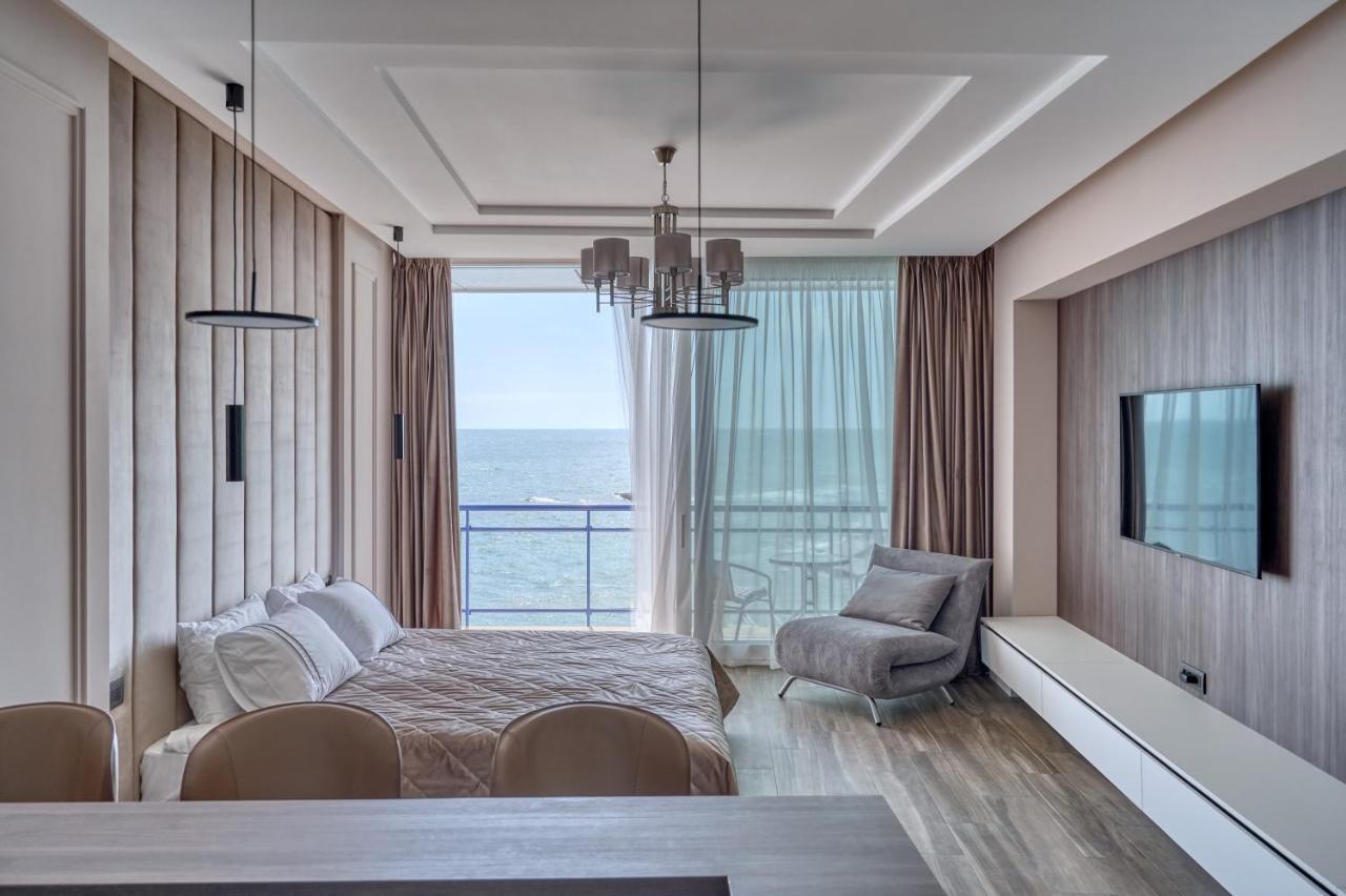 Maristella Marine Residense Hotel Apartment Odesa Exterior foto