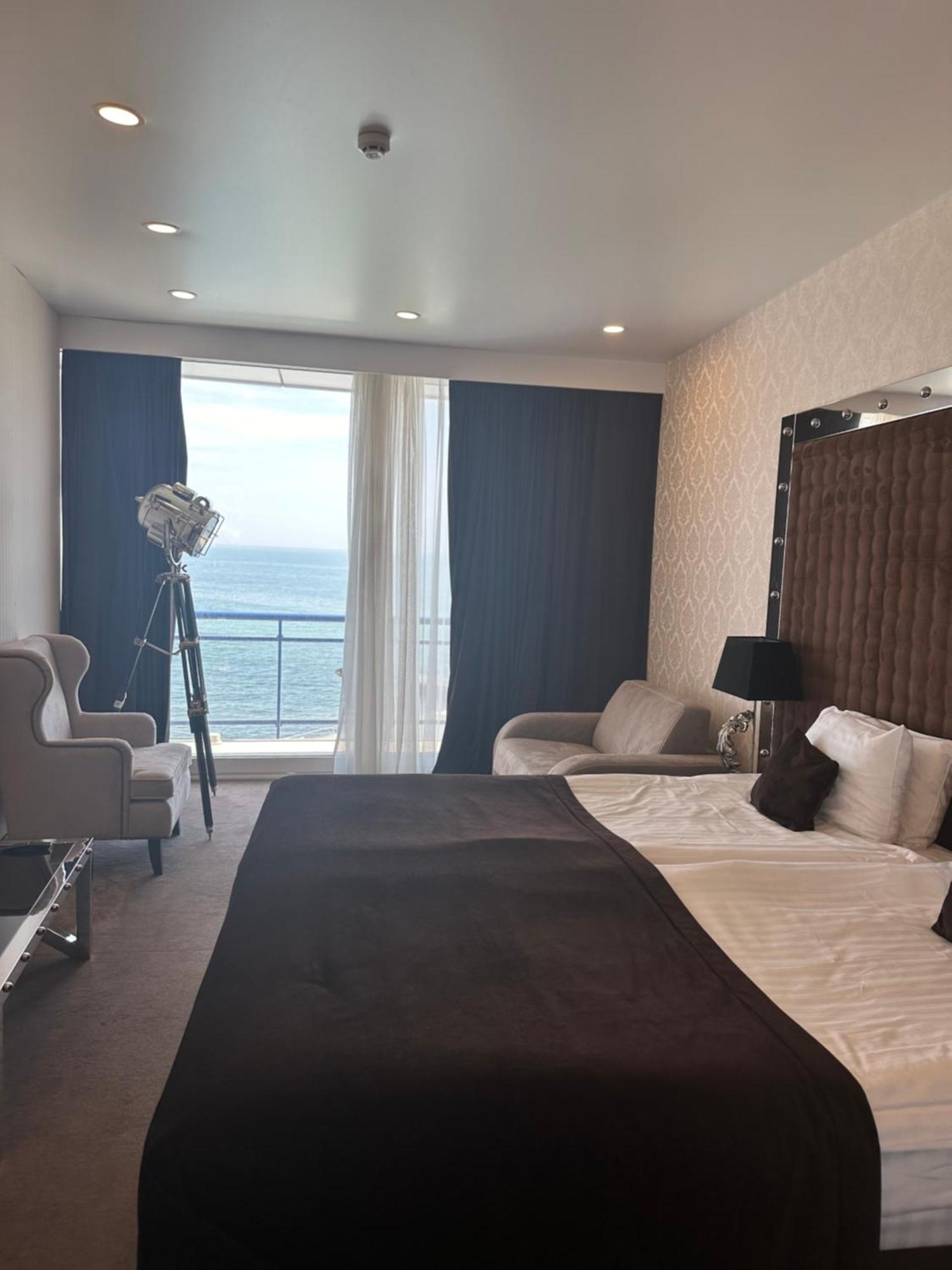 Maristella Marine Residense Hotel Apartment Odesa Exterior foto